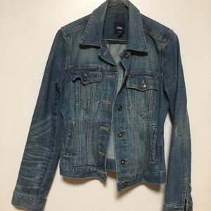 Gap- distressed denim jacket